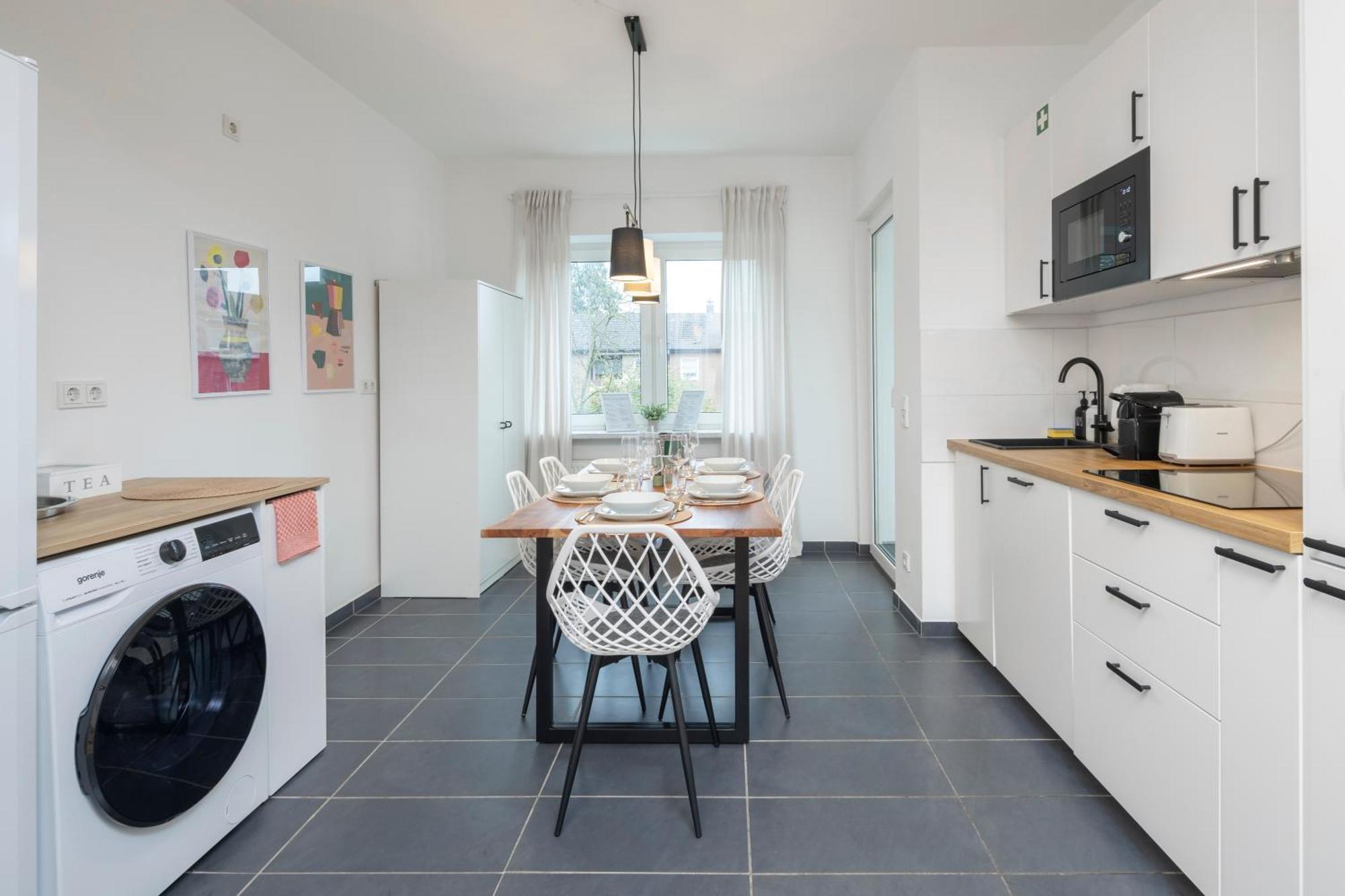 Olive Apartments - 2X Kingsize Betten - Sehr Zentral Leverkusen Eksteriør billede